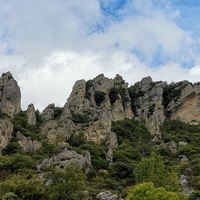 Photo de France - Le Cirque de Mourèze et le Lac du Salagou